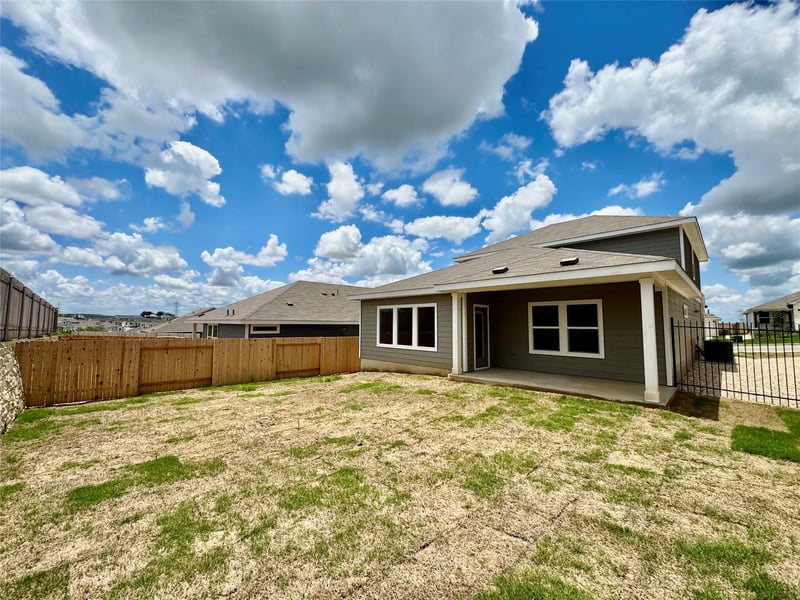 5017 Stockton LN, Del Valle, TX 78617