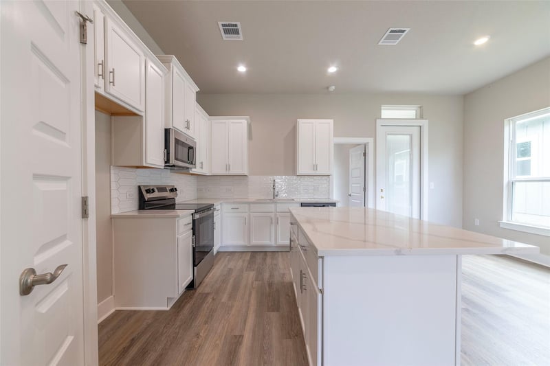 857 Cypress LN, Cottonwood Shores, TX 78657