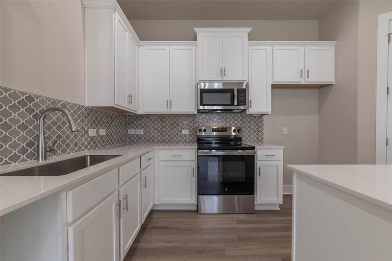 625 Birch LN, Cottonwood Shores, TX 78657