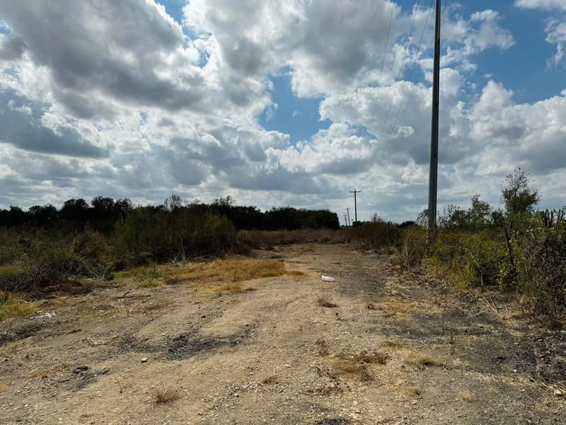 6607 Fm 1327 RD, Austin, TX 78747