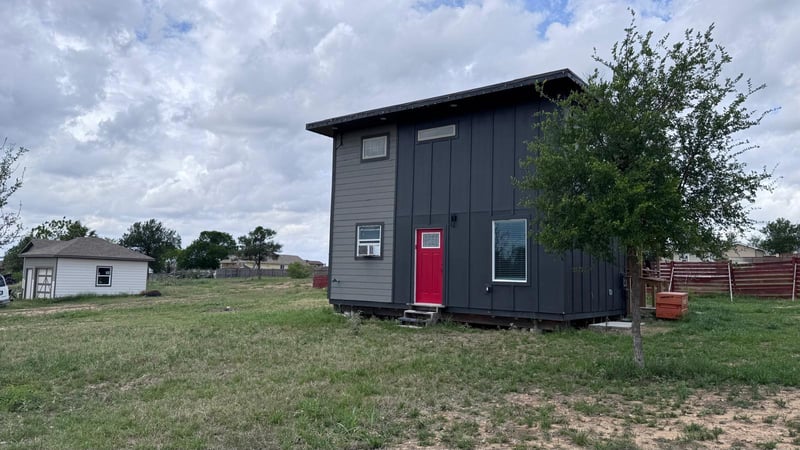 103 Crystal Cliffs DR, Cedar Creek, TX 78612