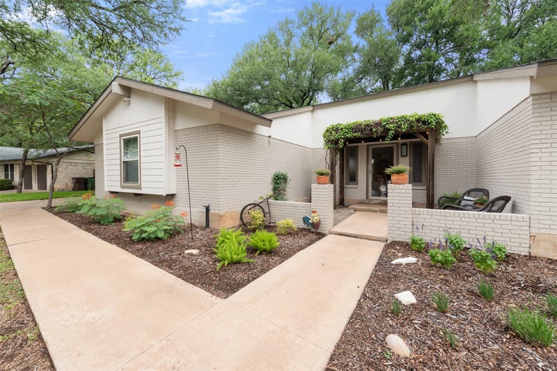 302 Lake Creek DR, Round Rock, TX 78681