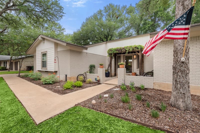 302 Lake Creek DR, Round Rock, TX 78681