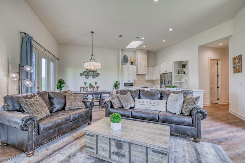 302 Parallel CIR, Horseshoe Bay, TX 78657