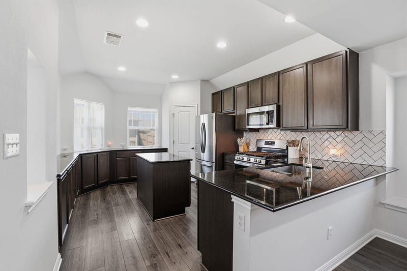 100 Arabian Colt DR, Georgetown, TX 78626