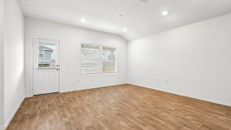 12101 Pike BND, Mustang Ridge, TX 78610