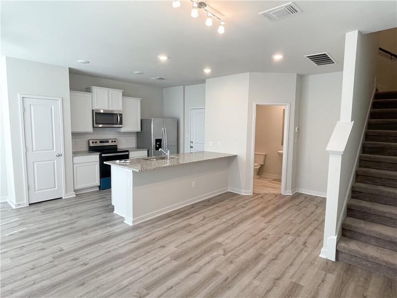 605 South ST #36, Leander, TX 78641