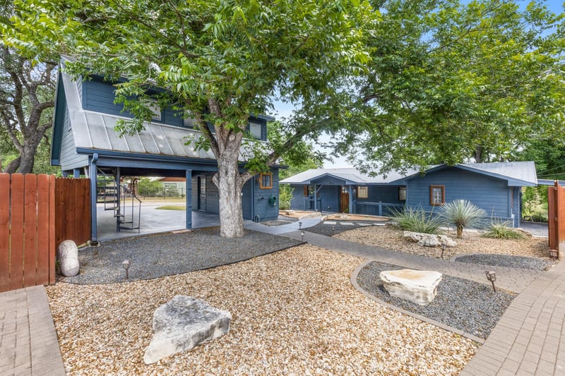 810 River RD, Wimberley, TX 78676