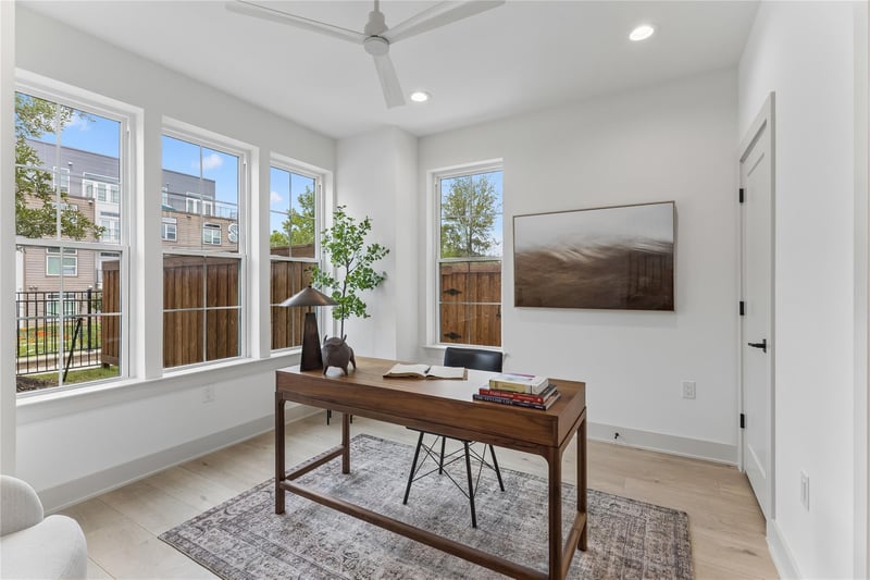 2209 Woodland Ave #203, Austin, TX 78741