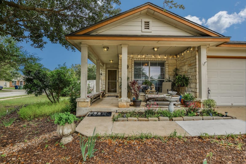 303 Delby ST, Hutto, TX 78634