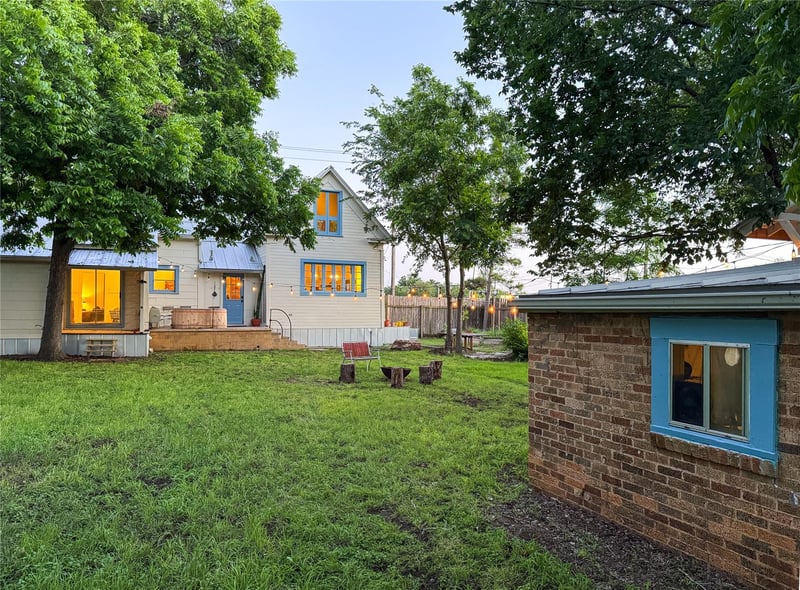 200 Brenham ST, Elgin, TX 78621