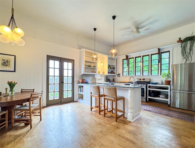 200 Brenham ST, Elgin, TX 78621