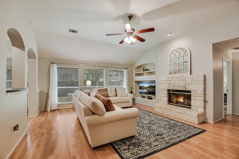 1515 Laurel Oak Loop, Round Rock, TX 78665