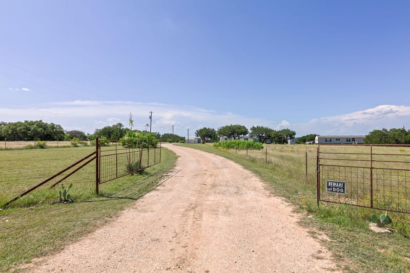 930 County Road 224, Florence, TX 76527