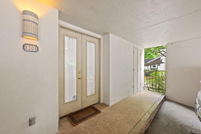 409 38th ST #101, Austin, TX 78705
