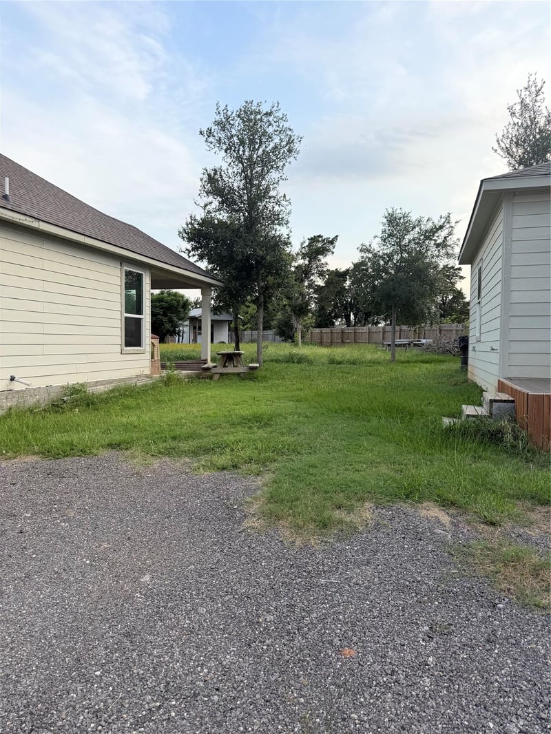 140 Arosa DR, Elgin, TX 78621