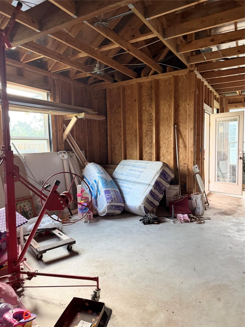 140 Arosa DR, Elgin, TX 78621