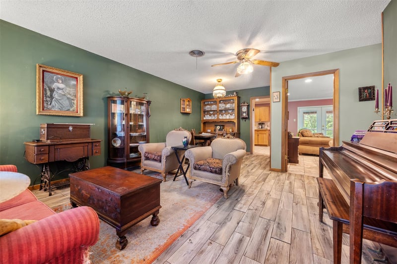 606 Liberty Ave, Round Rock, TX 78664