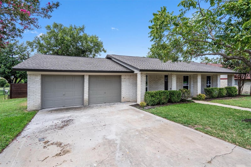 1700 Deep Wood DR, Round Rock, TX 78681