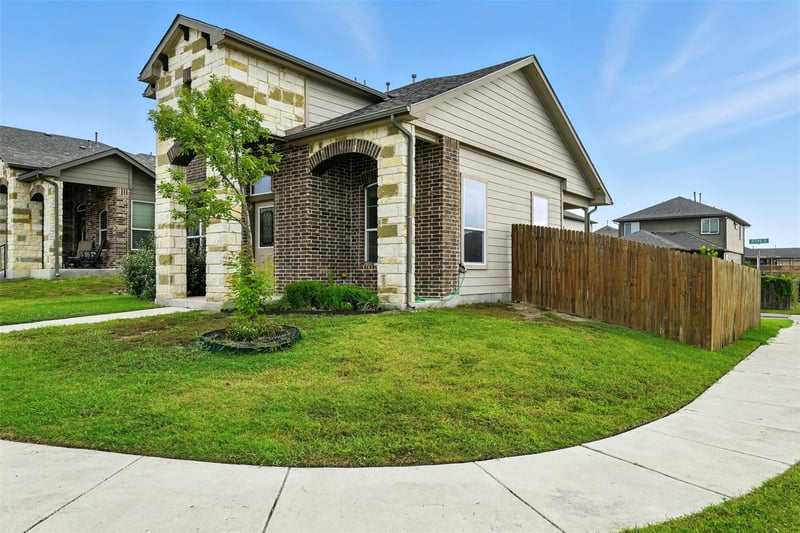 125 Windfield Pa, San Marcos, TX 78666