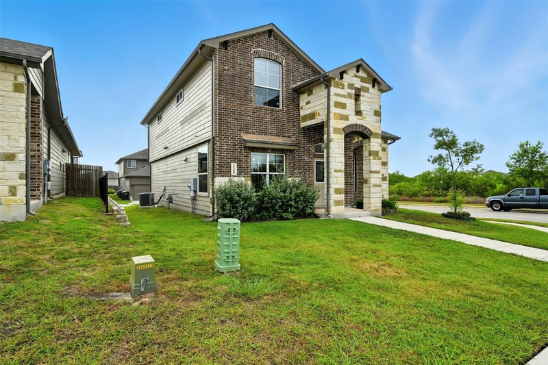 125 Windfield Pa, San Marcos, TX 78666