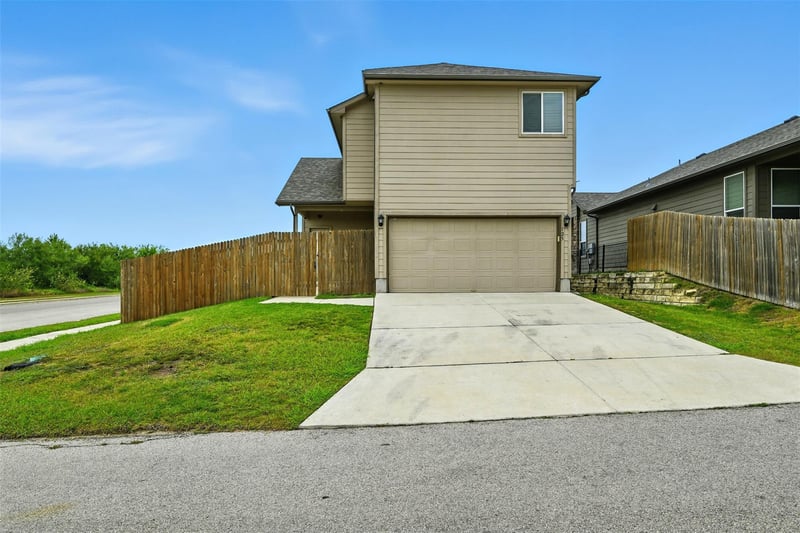 125 Windfield Pa, San Marcos, TX 78666