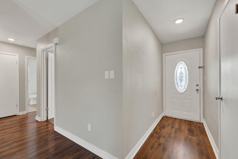 1917 Castle Gate CIR, San Marcos, TX 78666