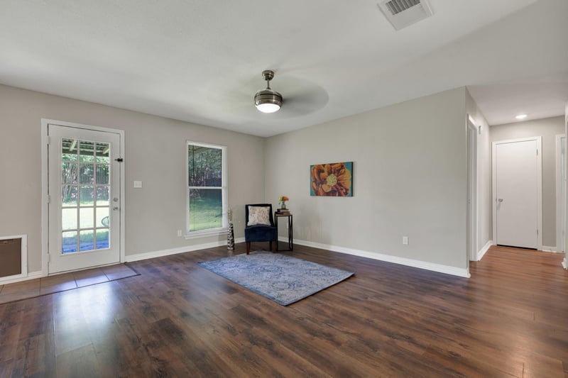 1917 Castle Gate CIR, San Marcos, TX 78666
