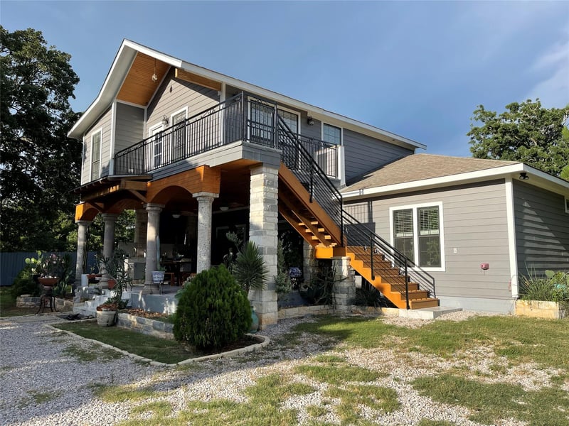 376 Alta Vista DR #B, Bastrop, TX 78602