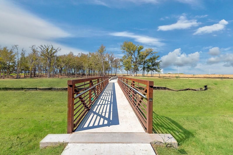 222 Hornet ST, Elgin, TX 78621