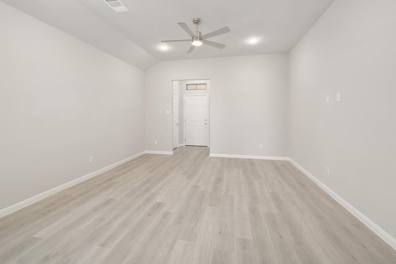 222 Hornet ST, Elgin, TX 78621