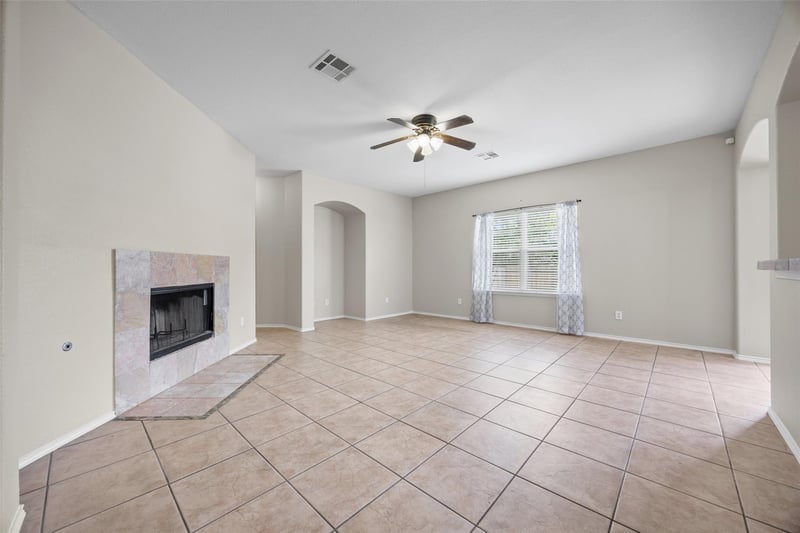 20521 Farm Pond LN, Pflugerville, TX 78660