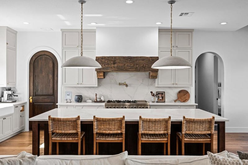 2251 Fitzhugh RD, Dripping Springs, TX 78620