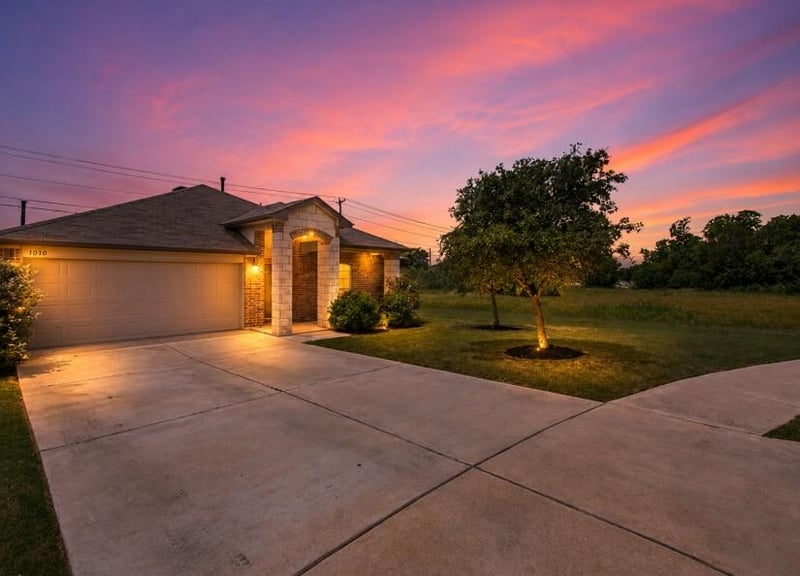 1010 Pembroke CT, Hutto, TX 78634
