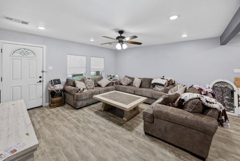 1002 Haley Ave, Rockdale, TX 76567