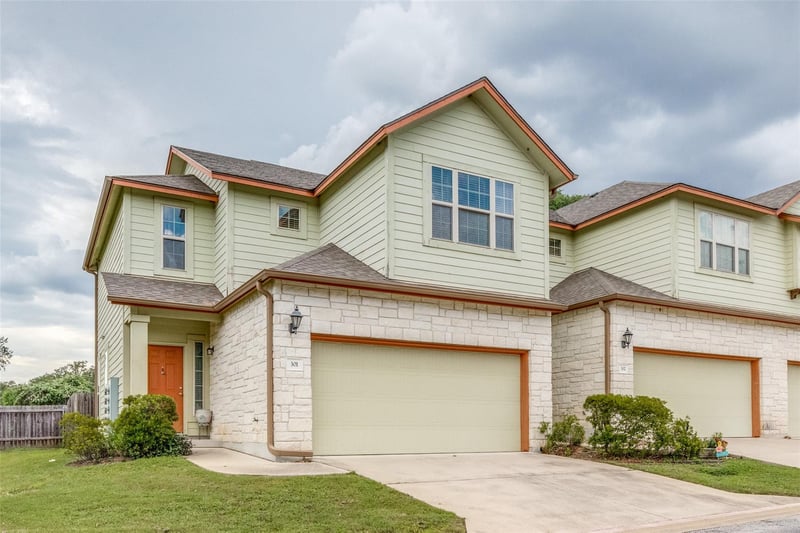 2410 Great Oaks DR #301, Round Rock, TX 78681