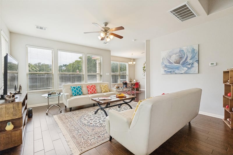 2410 Great Oaks DR #301, Round Rock, TX 78681