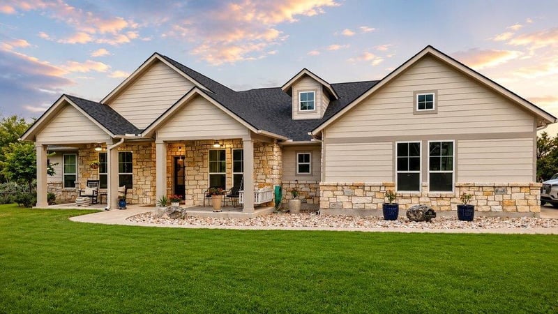 335 Turkey Tree RD, Spicewood, TX 78669