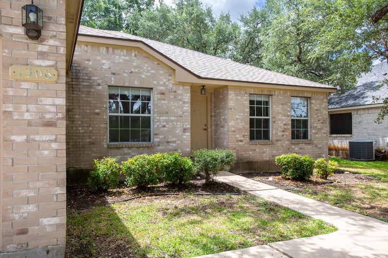 1306 Tremont DR, Cedar Park, TX 78613