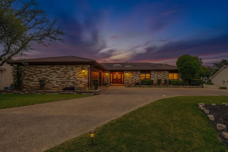 113 Indian Bend DR, Lakeway, TX 78734