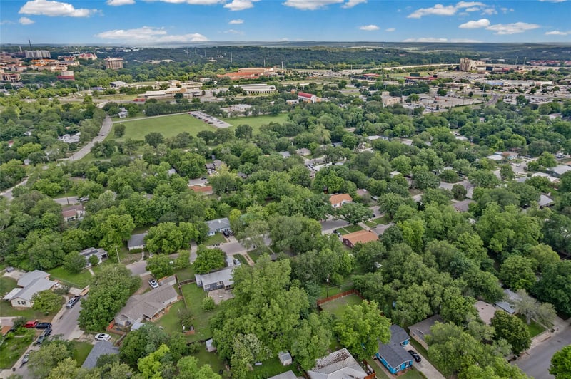 943 Field ST, San Marcos, TX 78666
