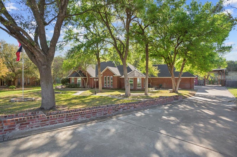 2422 Smith Bluff RD, Salado, TX 76571