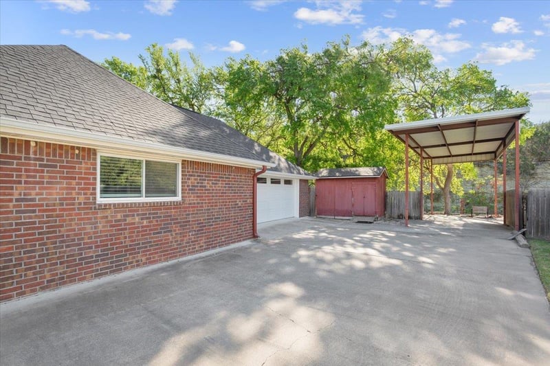 2422 Smith Bluff RD, Salado, TX 76571