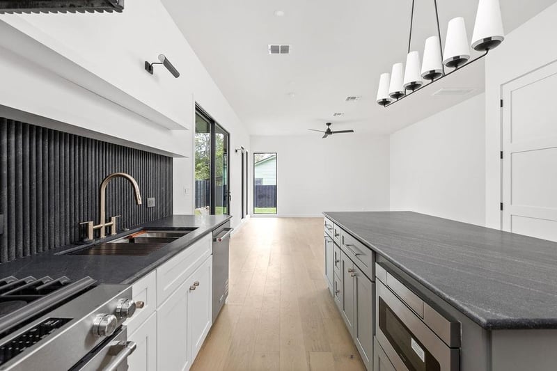 501 E 50th ST, Austin, TX 78751