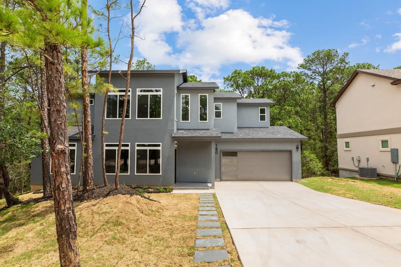 180 Kaanapali LN, Bastrop, TX 78602