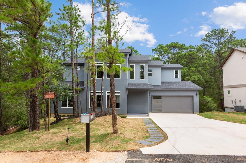 180 Kaanapali LN, Bastrop, TX 78602