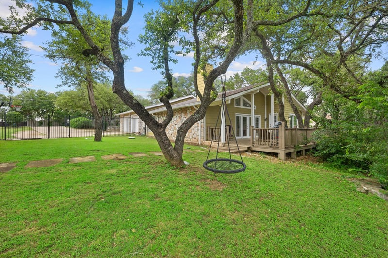 1211 Falcon Ledge DR, Austin, TX 78746