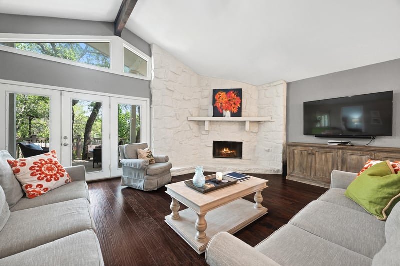 1211 Falcon Ledge DR, Austin, TX 78746
