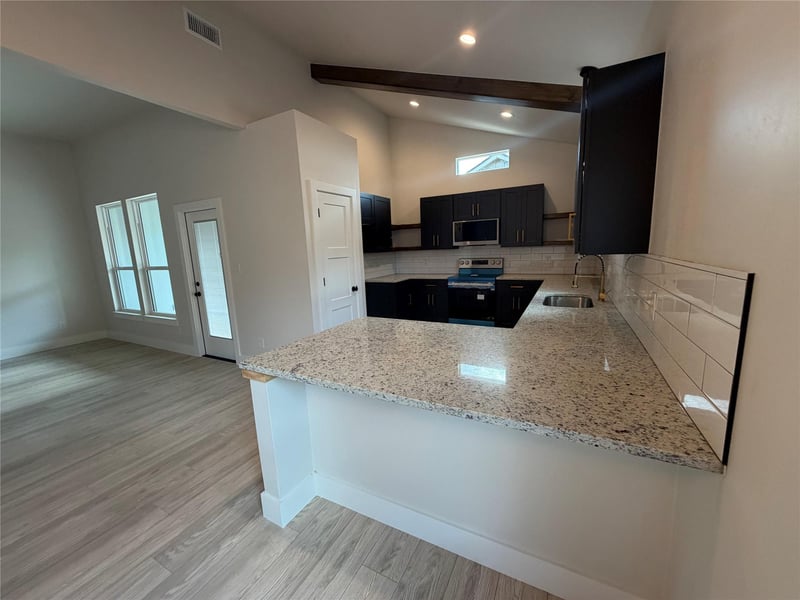 644 Birch LN, Cottonwood Shores, TX 78657