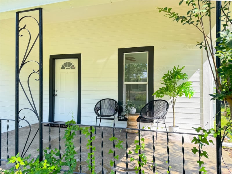 302 Brenham ST, Elgin, TX 78621